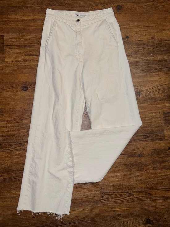 Zara Denim - Zara Alma Wide Leg Ivory High Rise Casual Ankle Frayed Raw Hem Jeans Size 4
